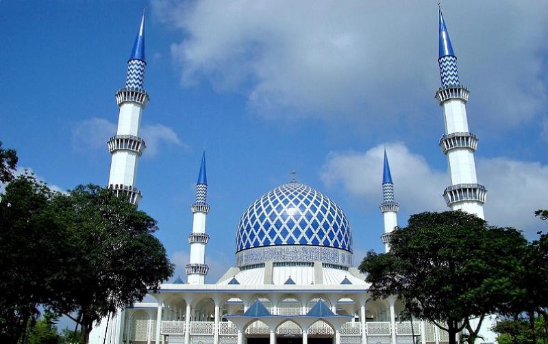 Shah Alam Blue Mosque -12KM